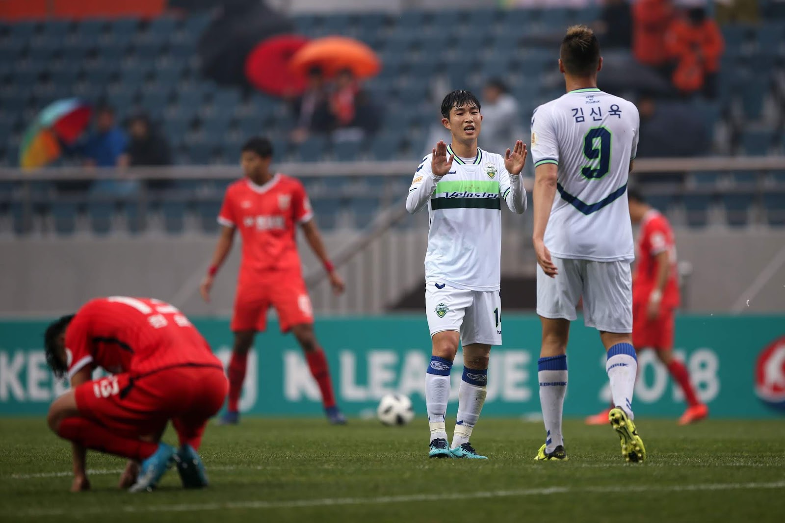 Nhận định Jeju United vs Jeonbuk, 14h30 ngày 16/10: Còn nước còn tát - Ảnh 2