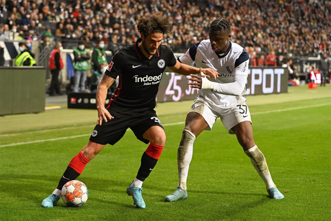 Soi tỷ lệ kèo phạt góc Frankfurt vs Bochum, 01h30 ngày 1/4 - Ảnh 1