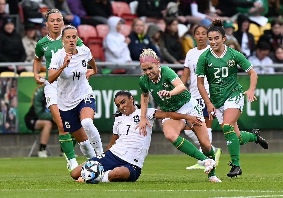 Soi kèo phạt góc Nữ Canada vs Nữ Ireland, 19h ngày 26/7 - Ảnh 1