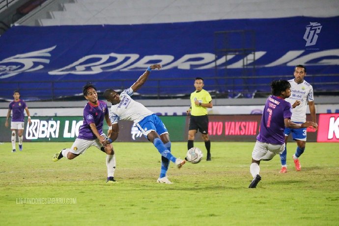 Nhận định Persik Kediri vs Persib Bandung, 18h15 ngày 7/12: Thêm một chiến thắng