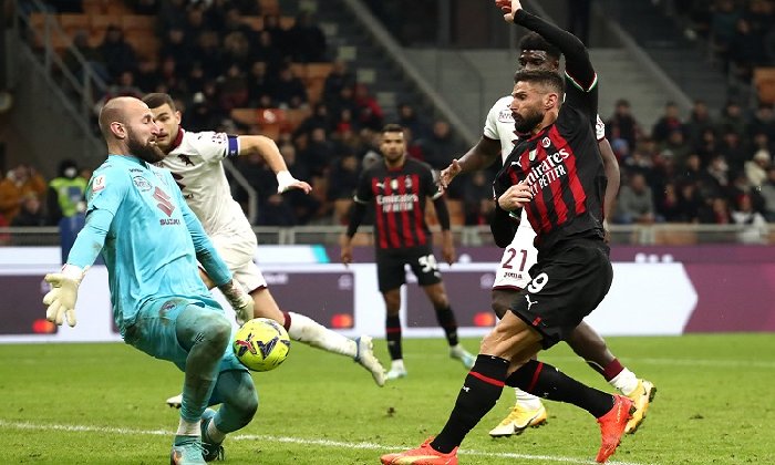 Soi kèo AC Milan vs Torino, 02h45 ngày 11/02: Khủng hoảng chưa dứt