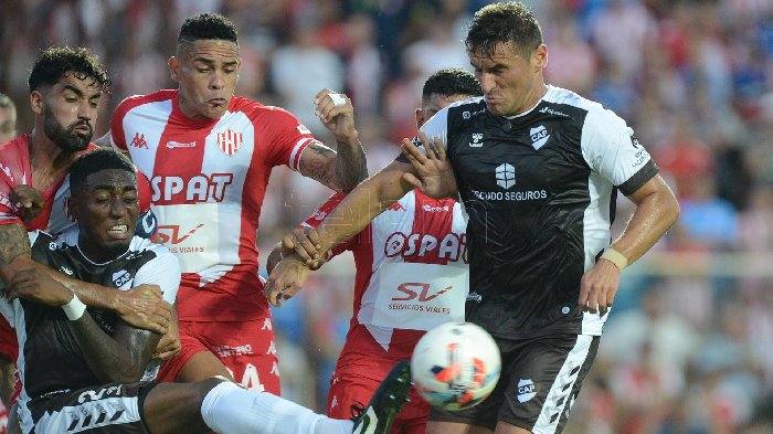 Trận bóng đáng ngờ hôm nay: Union Santa Fe vs CA Platense, 00h00 ngày 16/7