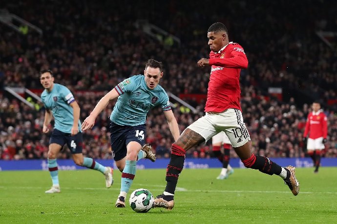 Soi kèo hiệp 1 Burnley vs MU, 2h00 ngày 24/9