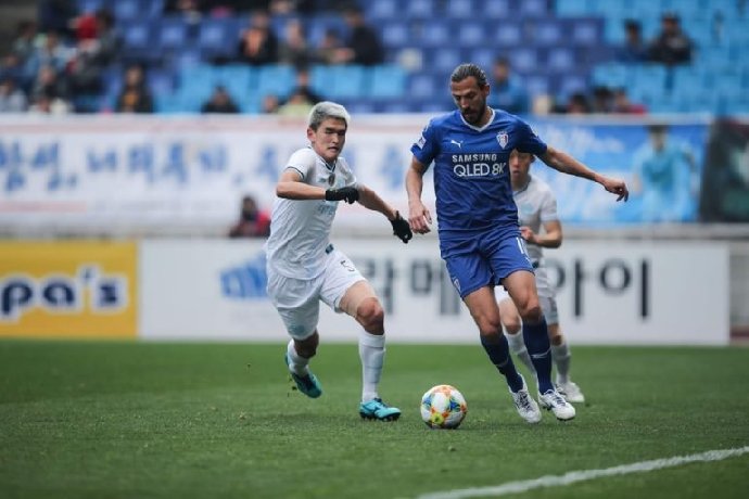 Nhận định Suwon Samsung Bluewings vs Gangwon FC, 16h00 ngày 27/8: Kìm chân thăng tiến